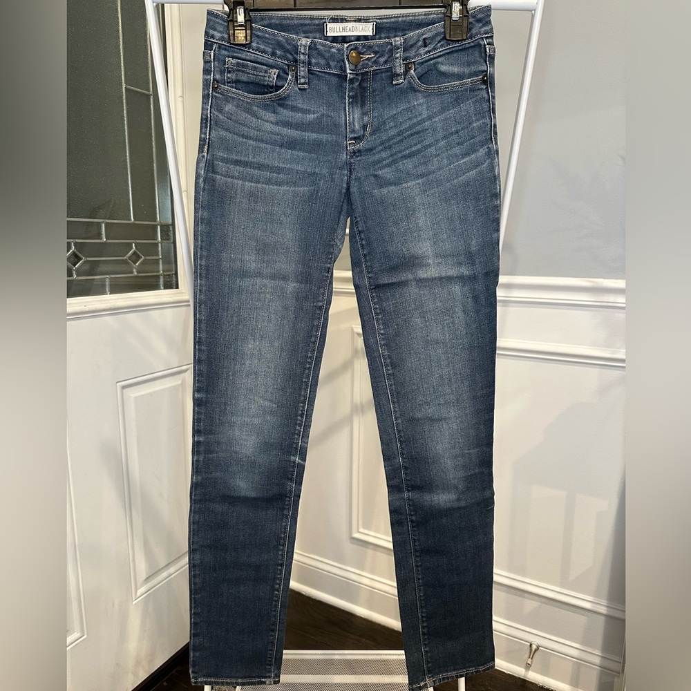 Bullhead Black Classic Blue Jeans